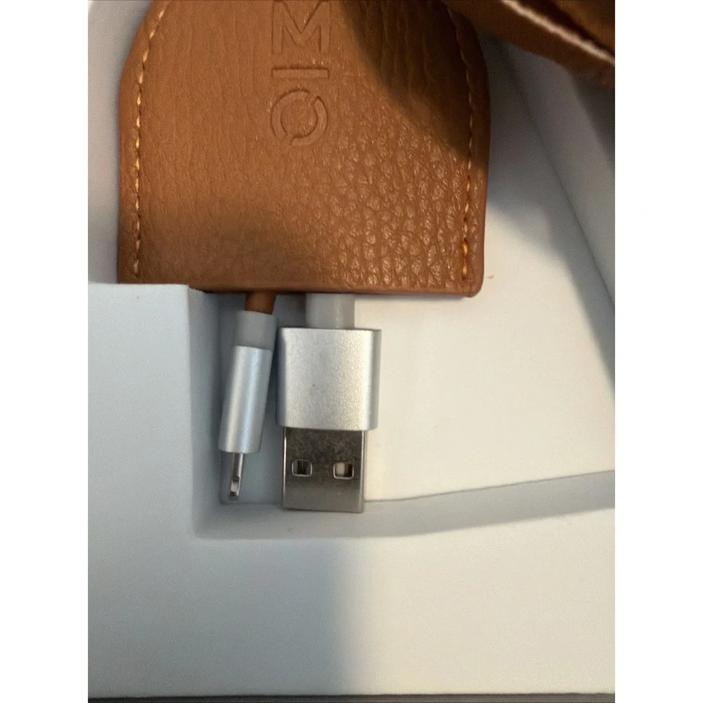 MOTILE TASSEL Charging Cord KEYCHAIN Lightning To USB-A Connection